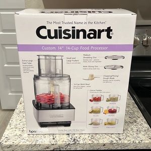 NWT Cuisinart Custom 14-Cup Food Processor